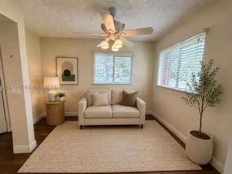 1600 SW 127th Way Pembroke Pines FL 33027