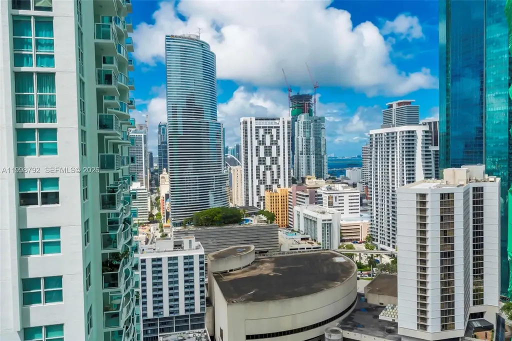 41 SE 5th Street Miami FL 33131