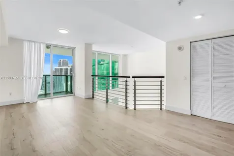 41 SE 5th Street Miami FL 33131