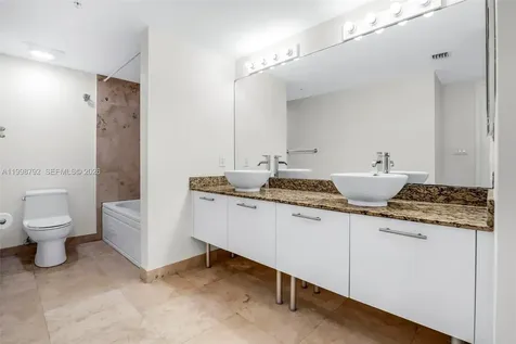 41 SE 5th Street Miami FL 33131