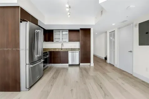 41 SE 5th Street Miami FL 33131
