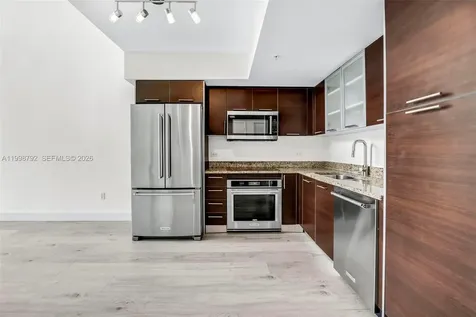 41 SE 5th Street Miami FL 33131