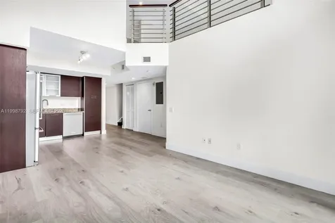 41 SE 5th Street Miami FL 33131