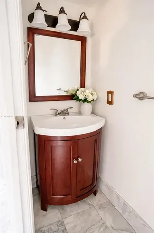 1283 W 51st Place Hialeah FL 33012