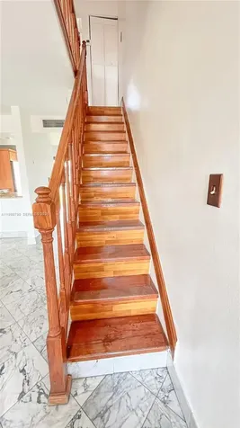 1283 W 51st Place Hialeah FL 33012