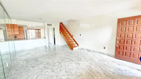 1283 W 51st Place Hialeah FL 33012