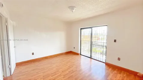 1283 W 51st Place Hialeah FL 33012