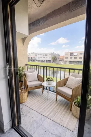 1283 W 51st Place Hialeah FL 33012