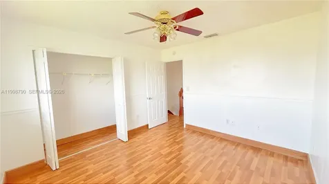 1283 W 51st Place Hialeah FL 33012