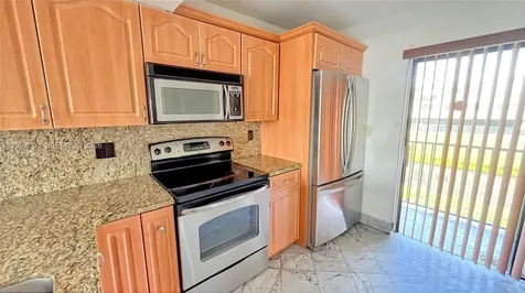 1283 W 51st Place Hialeah FL 33012