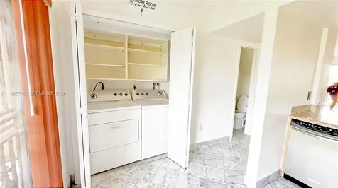 1283 W 51st Place Hialeah FL 33012