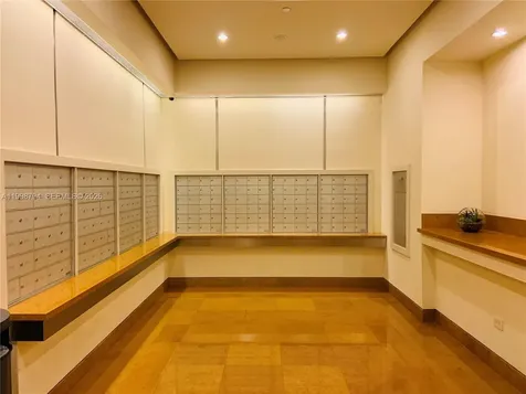 801 Brickell Key Boulevard Miami FL 33131