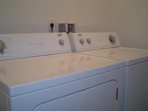 1153 SW 13th Street Miami FL 33129