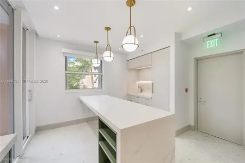 737 Crandon Boulevard Key Biscayne FL 33149