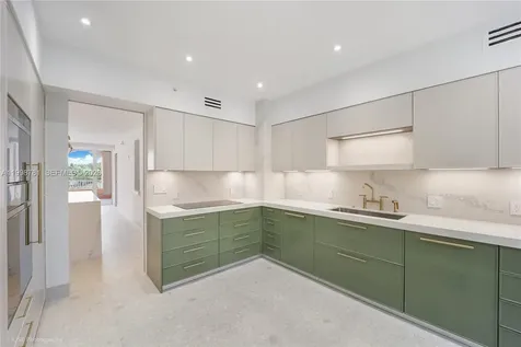 737 Crandon Boulevard Key Biscayne FL 33149