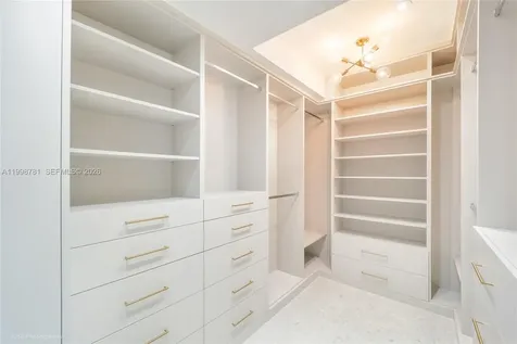 737 Crandon Boulevard Key Biscayne FL 33149