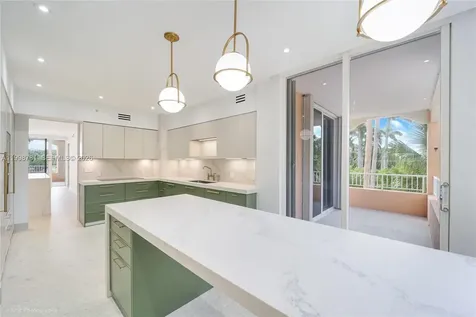 737 Crandon Boulevard Key Biscayne FL 33149