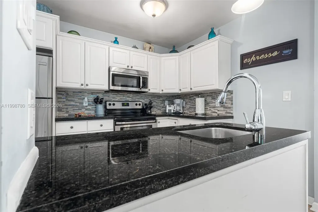 2033 NE 33rd Avenue Fort Lauderdale FL 33305