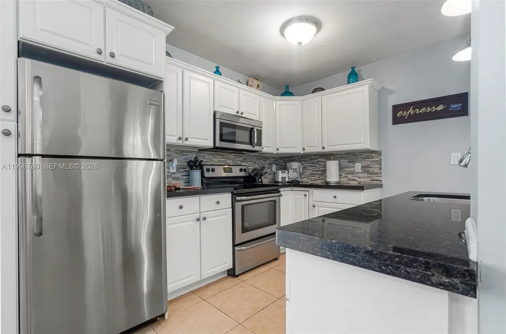 2033 NE 33rd Avenue Fort Lauderdale FL 33305