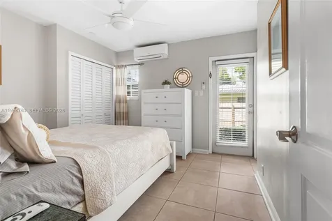 2033 NE 33rd Avenue Fort Lauderdale FL 33305
