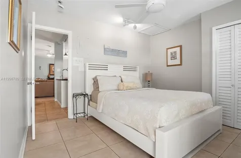 2033 NE 33rd Avenue Fort Lauderdale FL 33305