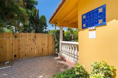 2033 NE 33rd Avenue Fort Lauderdale FL 33305