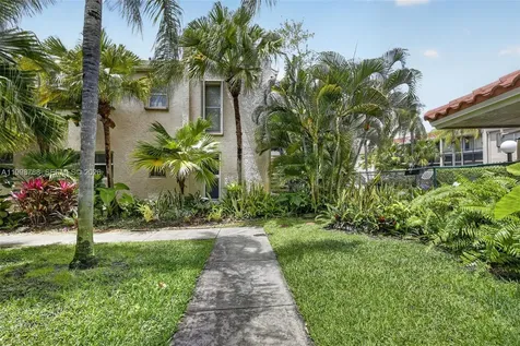 5240 NE 6th Avenue Oakland Park FL 33334