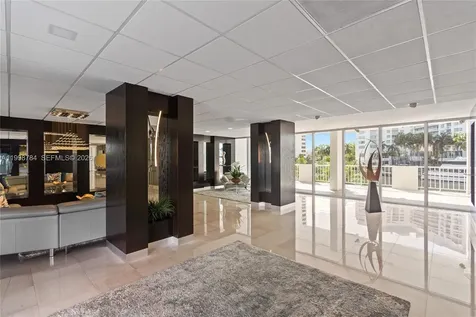 2800 E Sunrise Boulevard Fort Lauderdale FL 33304