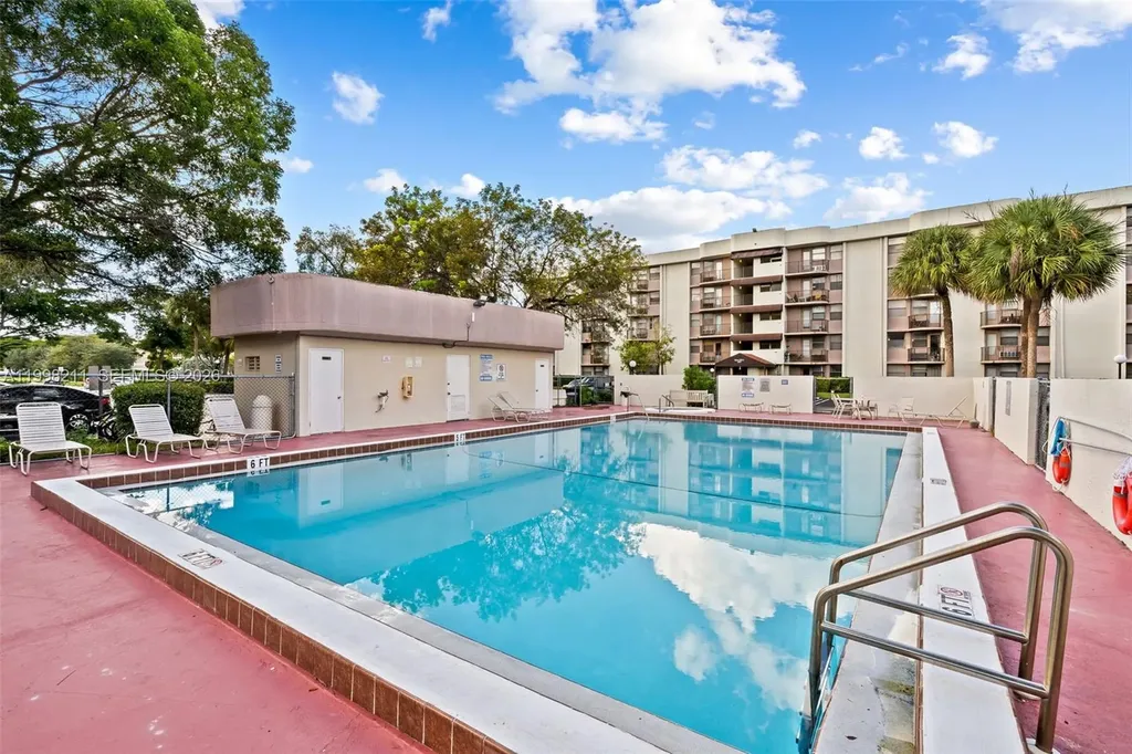 2771 Riverside Drive Coral Springs FL 33065