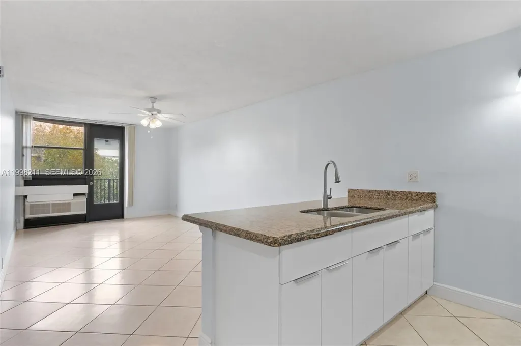 2771 Riverside Drive Coral Springs FL 33065