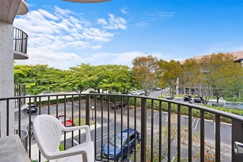 2771 Riverside Drive Coral Springs FL 33065