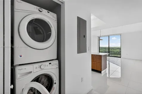 5252 NW 85th Avenue Doral FL 33166