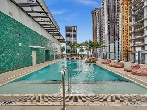 11 NE 6th Street Miami FL 33132