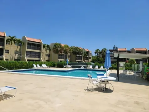 220 Lakeview Drive Weston FL 33326