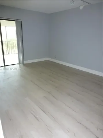 220 Lakeview Drive Weston FL 33326