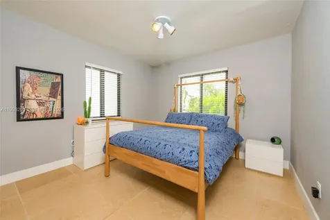 2925 NW 11th Avenue Miami FL 33127