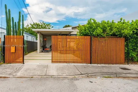 2925 NW 11th Avenue Miami FL 33127