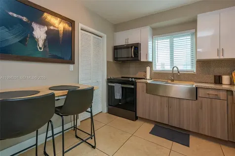 2925 NW 11th Avenue Miami FL 33127