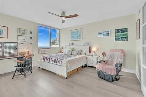 3801 Collins Avenue Miami Beach FL 33140