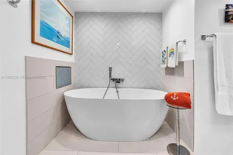 3801 Collins Avenue Miami Beach FL 33140