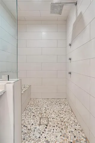 3801 Collins Avenue Miami Beach FL 33140