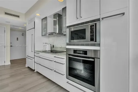 3801 Collins Avenue Miami Beach FL 33140