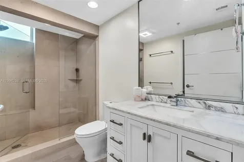 3801 Collins Avenue Miami Beach FL 33140