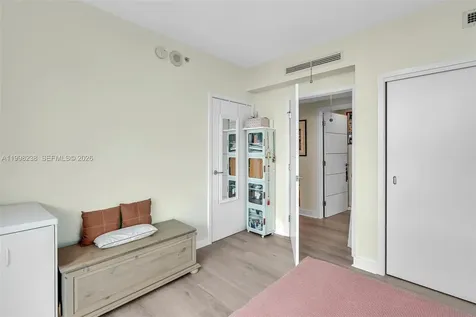 3801 Collins Avenue Miami Beach FL 33140
