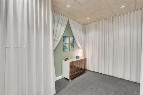 3801 Collins Avenue Miami Beach FL 33140