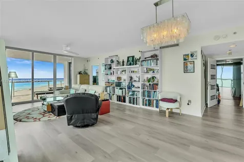 3801 Collins Avenue Miami Beach FL 33140