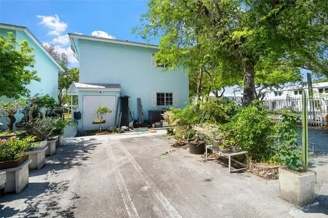 455 NW 19th Lane Miami FL 33136