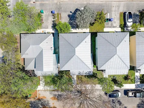 455 NW 19th Lane Miami FL 33136