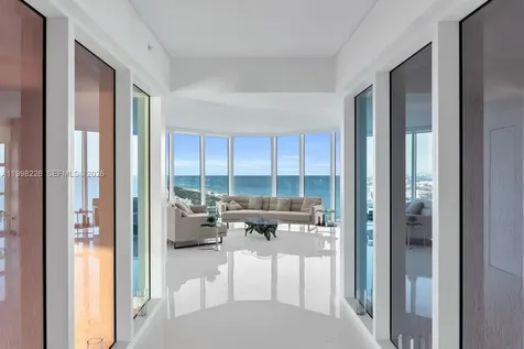 300 S Pointe Drive Miami Beach FL 33139