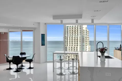 300 S Pointe Drive Miami Beach FL 33139